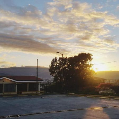 Hotel Las Brumas Cartago Dış mekan fotoğraf