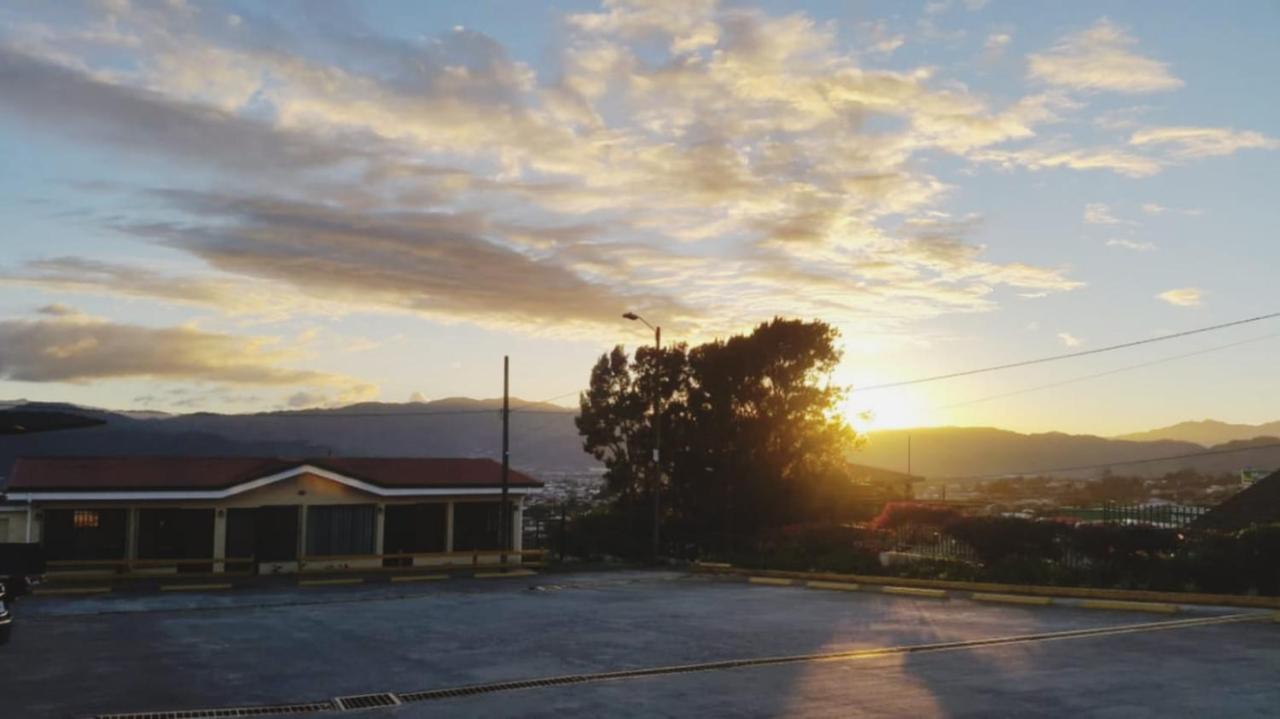 Hotel Las Brumas Cartago Dış mekan fotoğraf