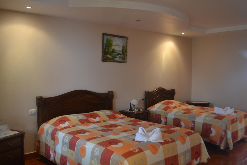 Hotel Las Brumas Cartago Dış mekan fotoğraf